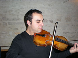 ﻿Johan au violon
